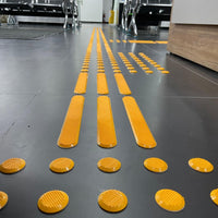 Botón Podotáctil con Vastago ABS | Ruta Accesible