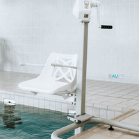Elevador de Piscina Otter en piscina