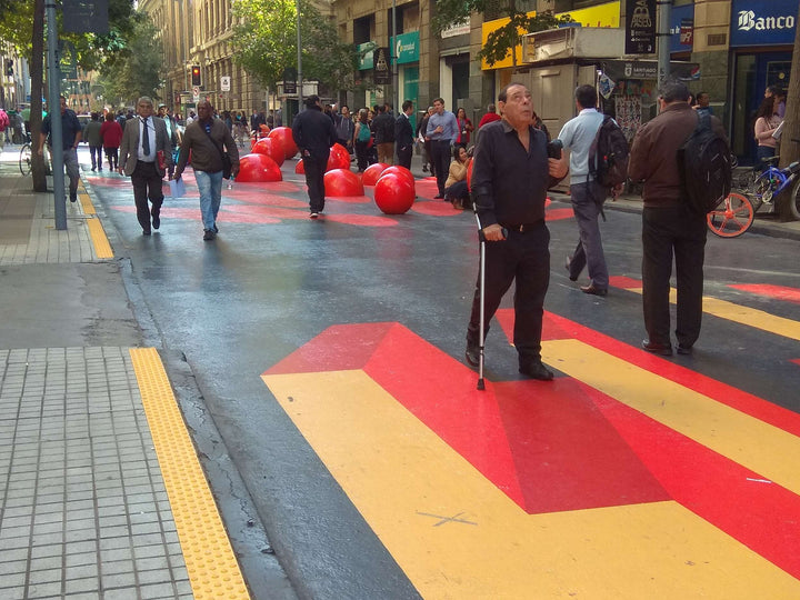 Paneles podotáctiles en Paseo Bandera