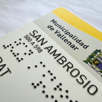 Señalética Braille en Paraderos y Espacios Público