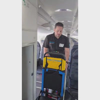 Operación de la silla de evacuación en plataforma de aeropuerto